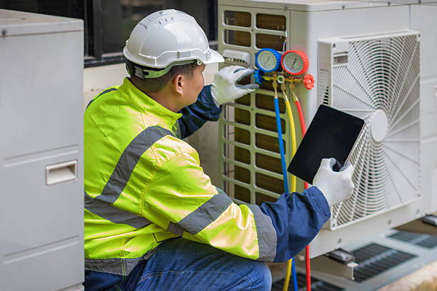 Professional Hvac technician working in Port Washington, WI